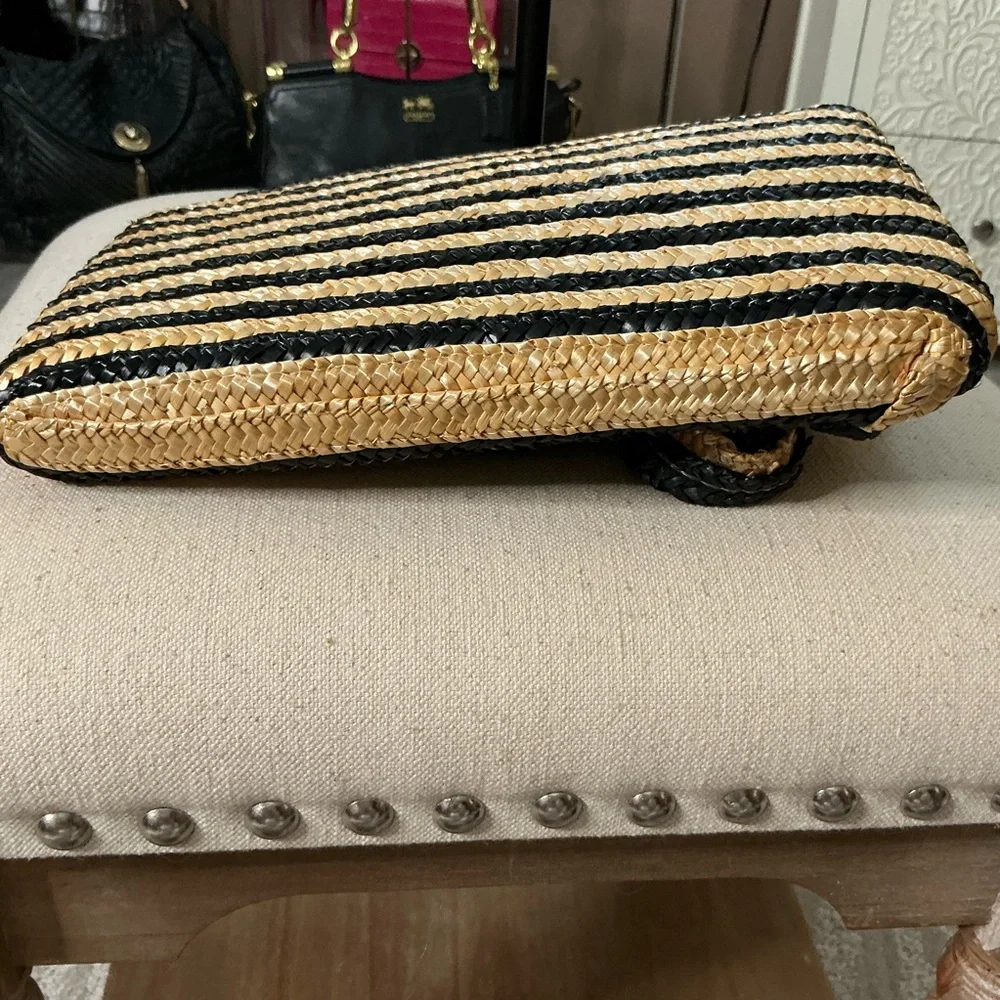 Mud Pie Floral Straw Clutch